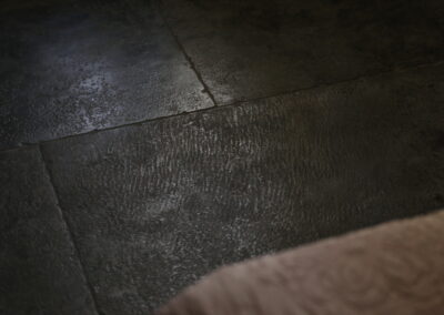 Pavimenti in Pietra di Gerusalemme con lavorazioni artistiche blue stone